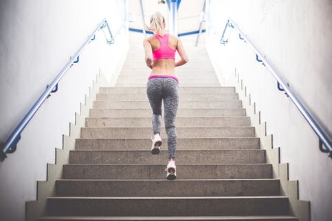 Subir escaleiras é unha boa forma de perder o exceso de peso. 